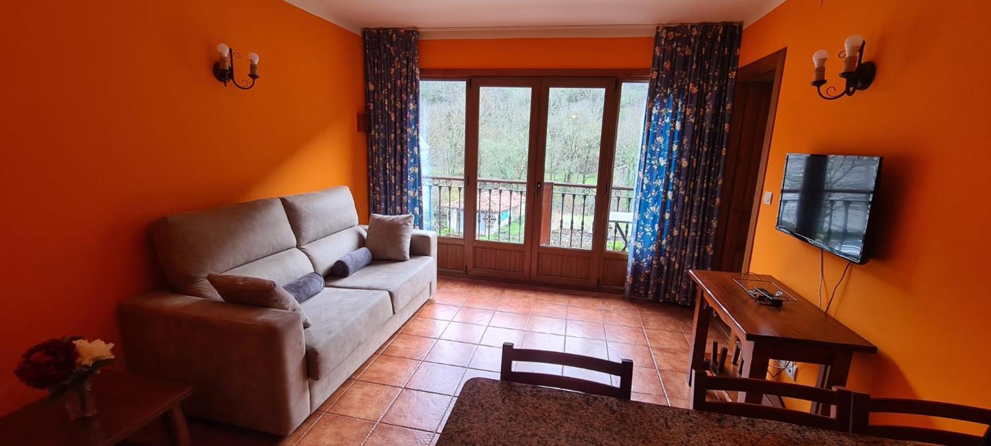 Apartamentos La Corona - Cabrales Carrena de Cabrales Exterior photo